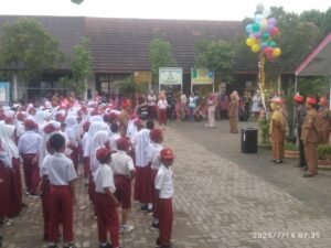 SDN Setia Bhakti Gelar Upacara Pembukaan MPLS Tahun Ajaran 2025/2026