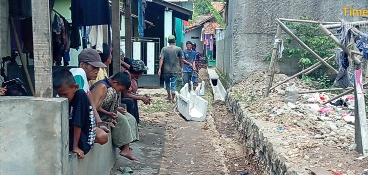 Pengerjaan Proyek U-DIT di RT 17/04 Desa Kedung Dalem Diduga Abaikan K3 dan Tanpa Papan Proyek