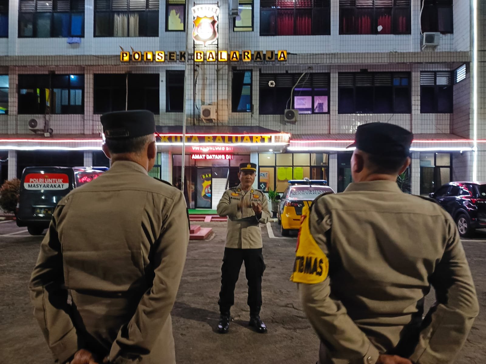 Polsek Balaraja Gelar Apel Malam & Sispam Mako, Perkuat Kesiapsiagaan Personel